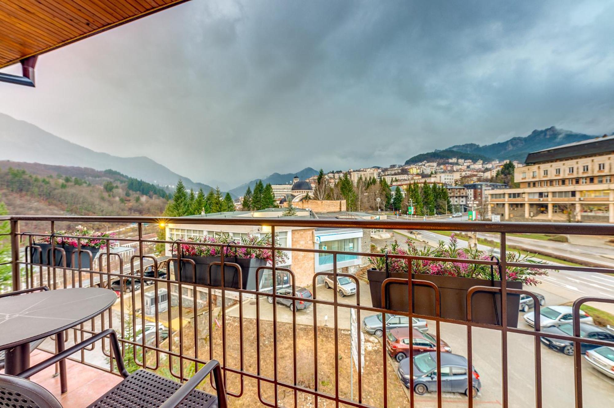 Spa Hotel Kiparis Smoljan Exterior foto